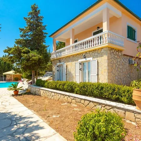 Dolphin House * Porto Ozias
