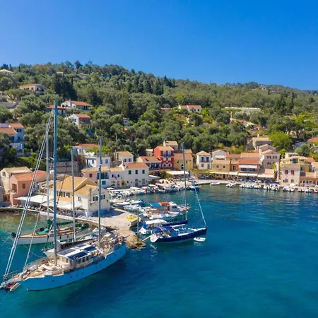 Dolphin House * Porto Ozias